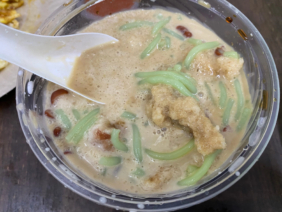 Просто обожаем всю эту тайскую фигню в виде зеленой лапши и супа из кокоса