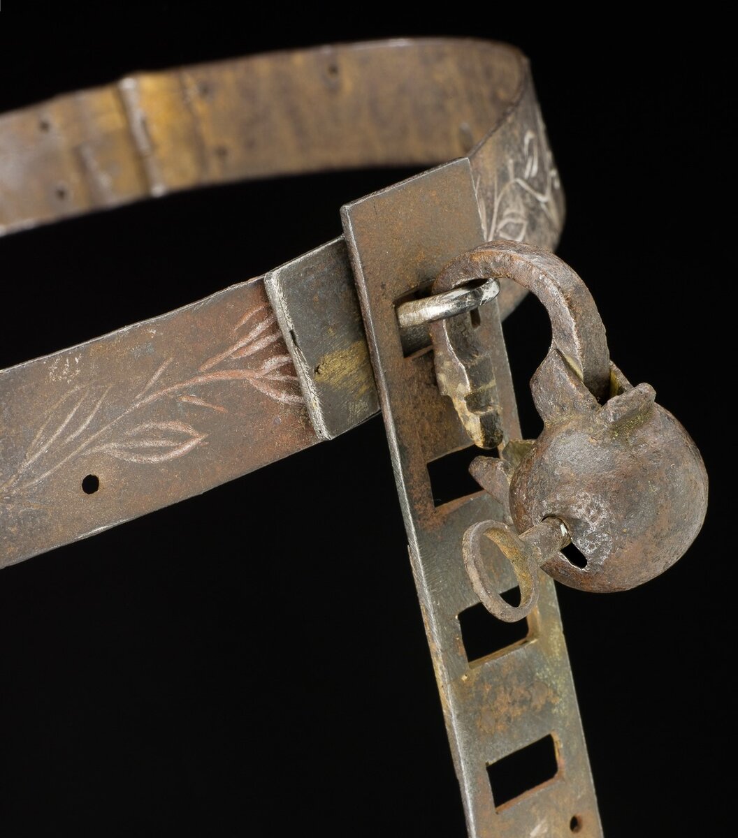 пояс верности мужской как взломали. пояс верности на талии мужской. пояс верности св 3000. как выбрать пояс верности. пояс верности 16 век.