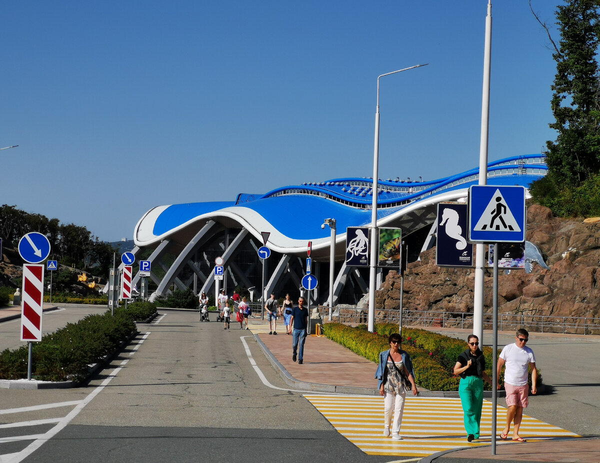 Вот он - океанариум! Открылся в 2016 году. 