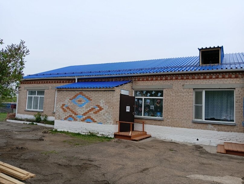 Уйский детский сад. Кровля детского сада. Село Нижнеусцелемово. Природный комплекс села Нижнеусцелёмово