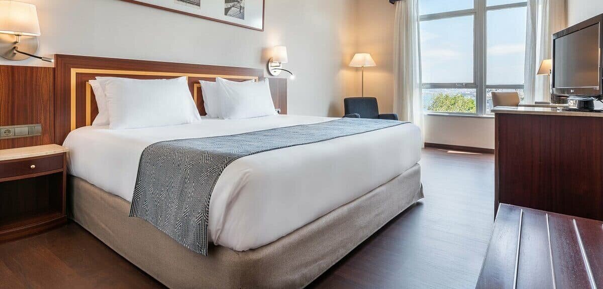 Оснащение мультимедиа гостиниц и отелей