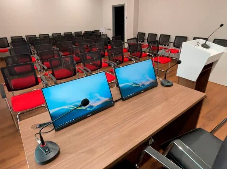 оборудование для конференции