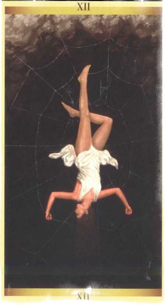 12 аркан. Карта таро поверженный. 12 аркан таро уэйта. Аркан повешенный. Архетип повешенный таро.