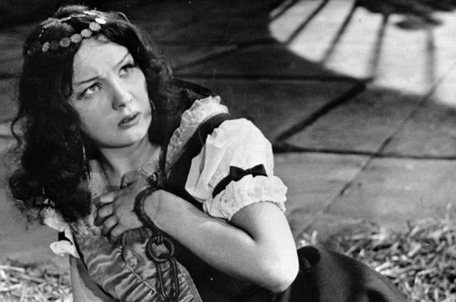 Наталья Тенякова