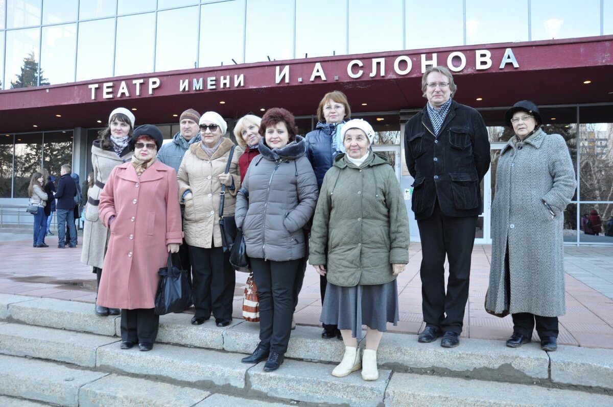 Перед спектаклем Саратовского драматического театра имени И.А.Слонова