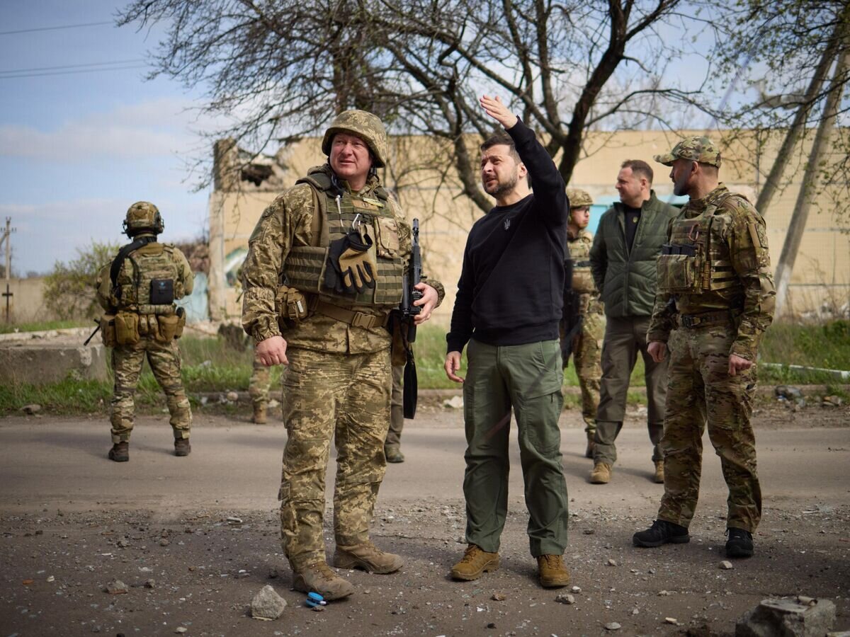    Президент Украины Владимир Зеленский в Авдеевке© Фото : Офис президента Украины