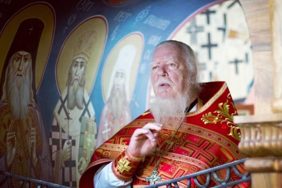 Димитрий Смирнов (07.03.1951 — 21.10.2020 гг.) — протоиерей, церковный и общественный деятель, проповедник, миссионер.