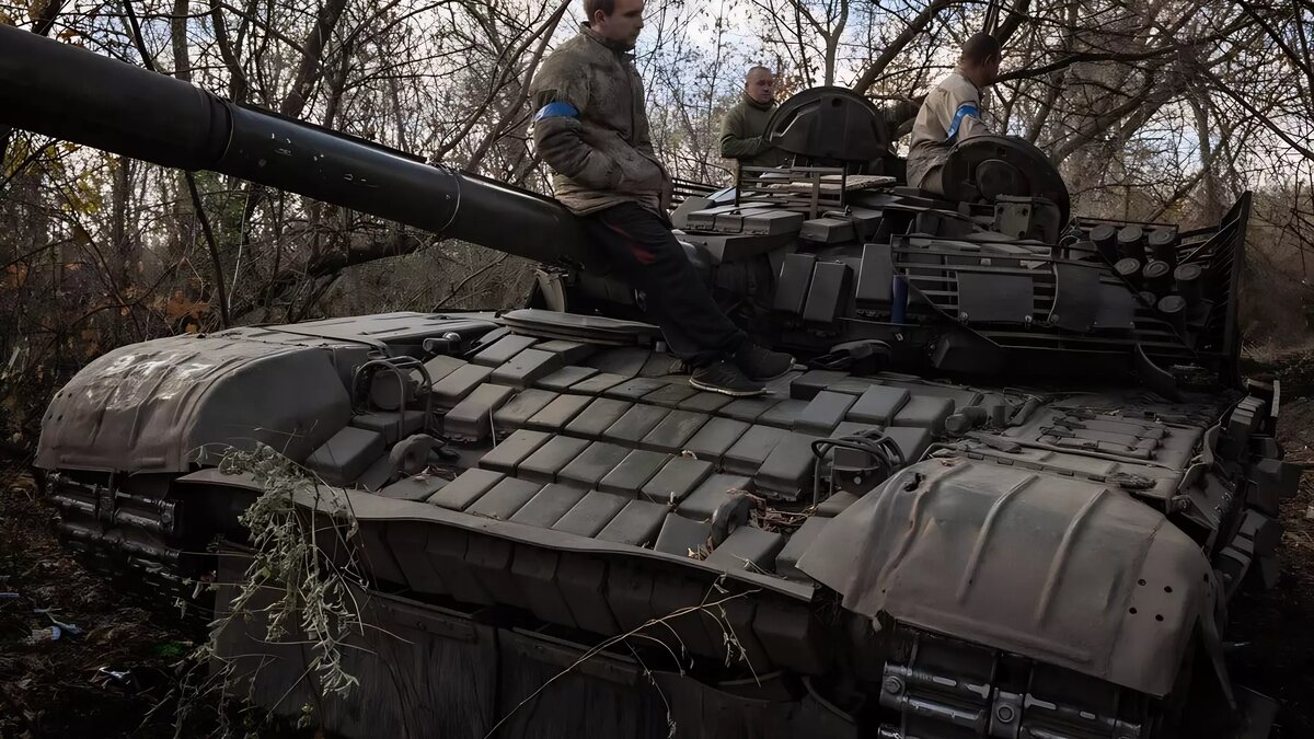     Западные аналитики все активнее утверждают, что в российско-украинском конфликте наступает решающий перелом.
