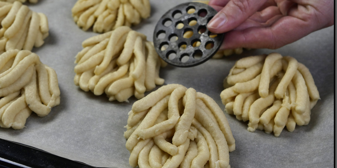 Тот самый рецепт печенья через мясорубку. Бабушкин рецепт печенья "Хризантемы"