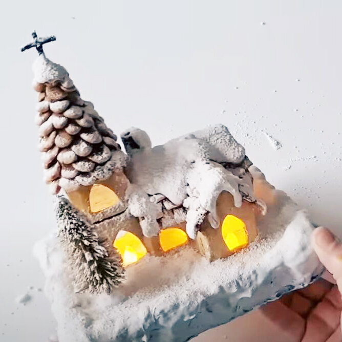    Дом с башенками   
Источник: Скриншот из видео