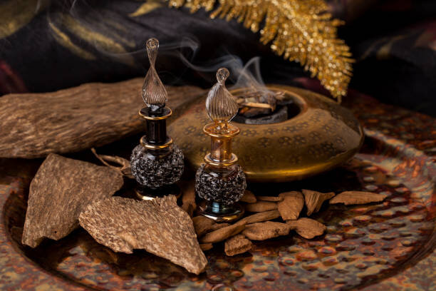 В Месопотамии были распространены не только благовония для сжигания, но и масляные духи. Фото:  iStock