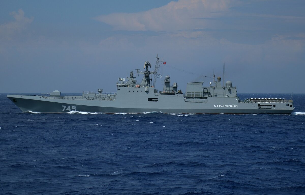 https://avto.goodfon.ru/wallpaper/storozhevoy-korabl-admiral.html