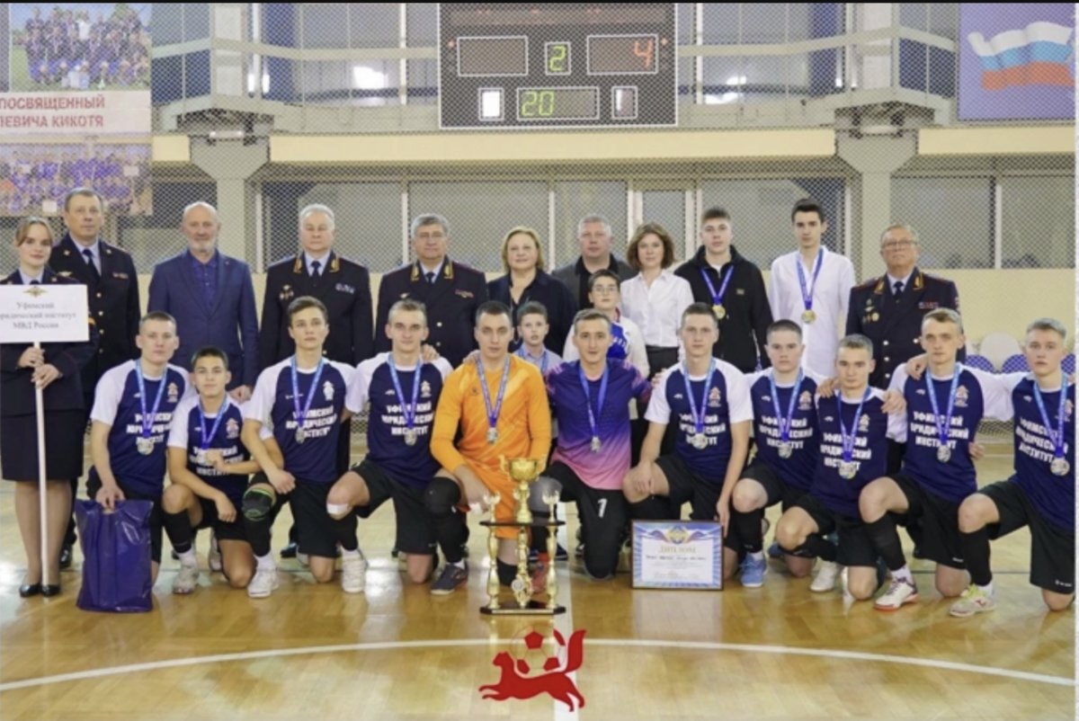    Уфимская мини-футбольная команда выиграла серебро московского турнира