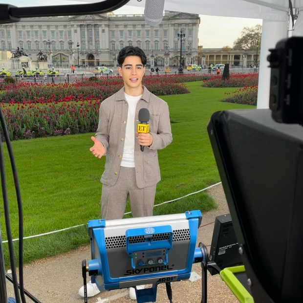 Омид Скоби проделал долгий путь, освещая членов королевской семьи