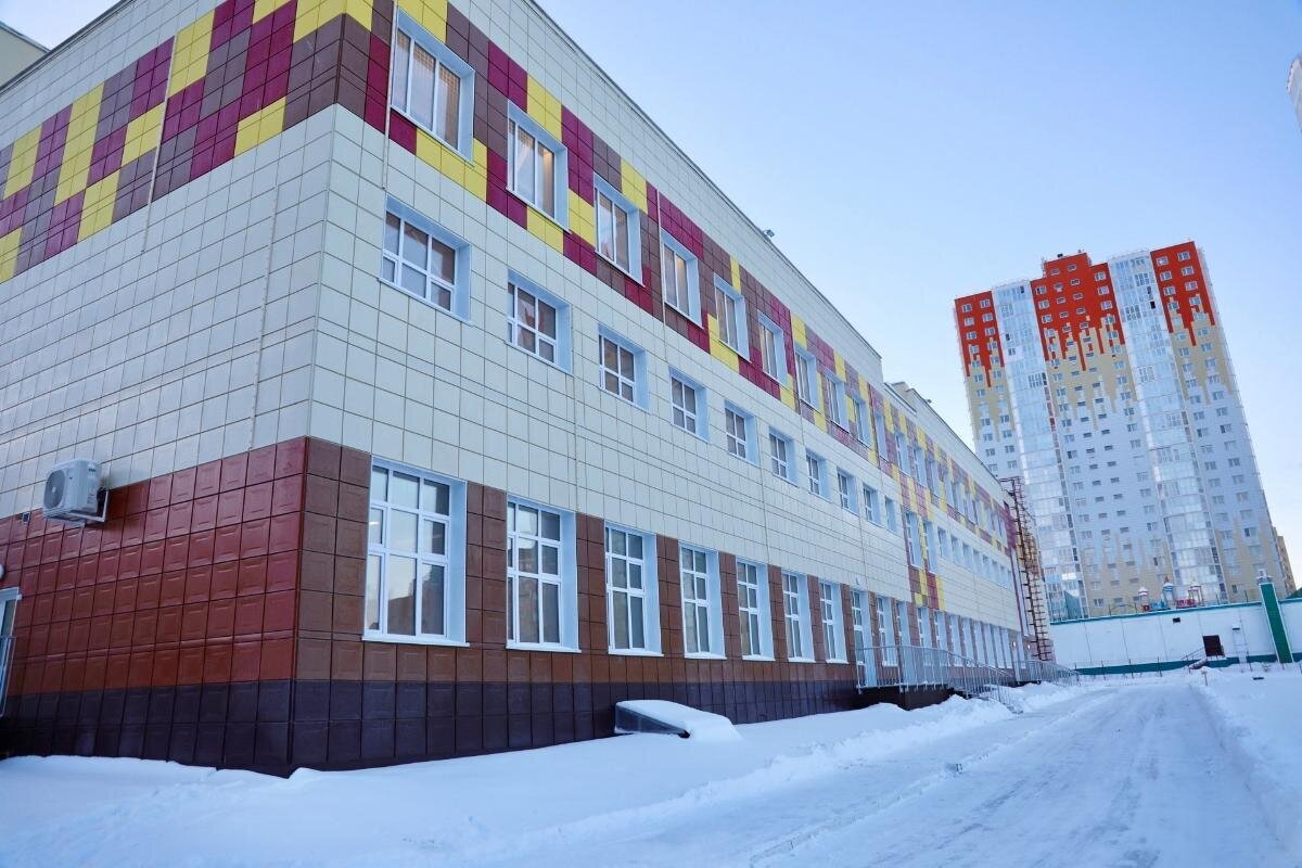    В Сургуте ввели в эксплуатацию новую школу