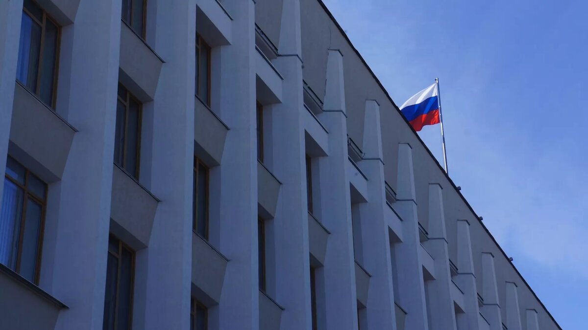     Нового сенатора от Нижегородской области вместо умершего Владимира Лебедева выберут до конца 2023 года. Об этом пишет ТАСС со ссылкой на главу комитета СовФеда по регламенту и организации парламентской деятельности Вячеслава Тимченко.