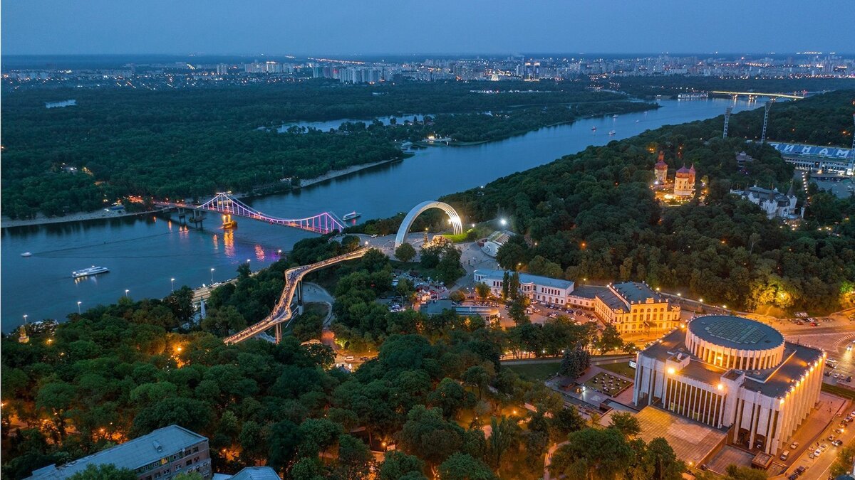    Вечерний Киев, Украина© Unsplash/Maksym Diachenko
