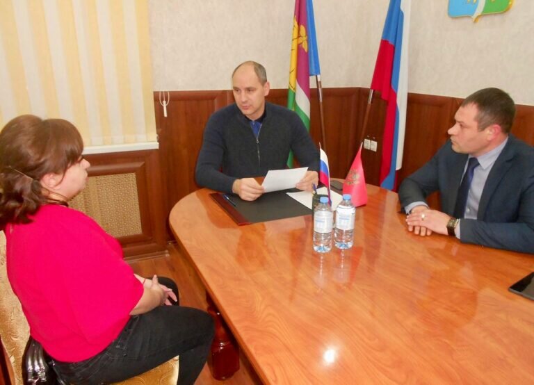    Денис Паслер провел прием граждан в Северном районе Кристина Просвиркина