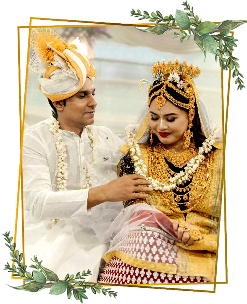 Счастливые молодожены.