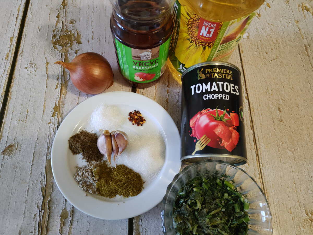 Свежие помидоры должны быть сладкие, спелые. Если не сезон, лучше использовать консервированные протёртые томаты (пассату). Именно так я и поступлю сегодня 🙂