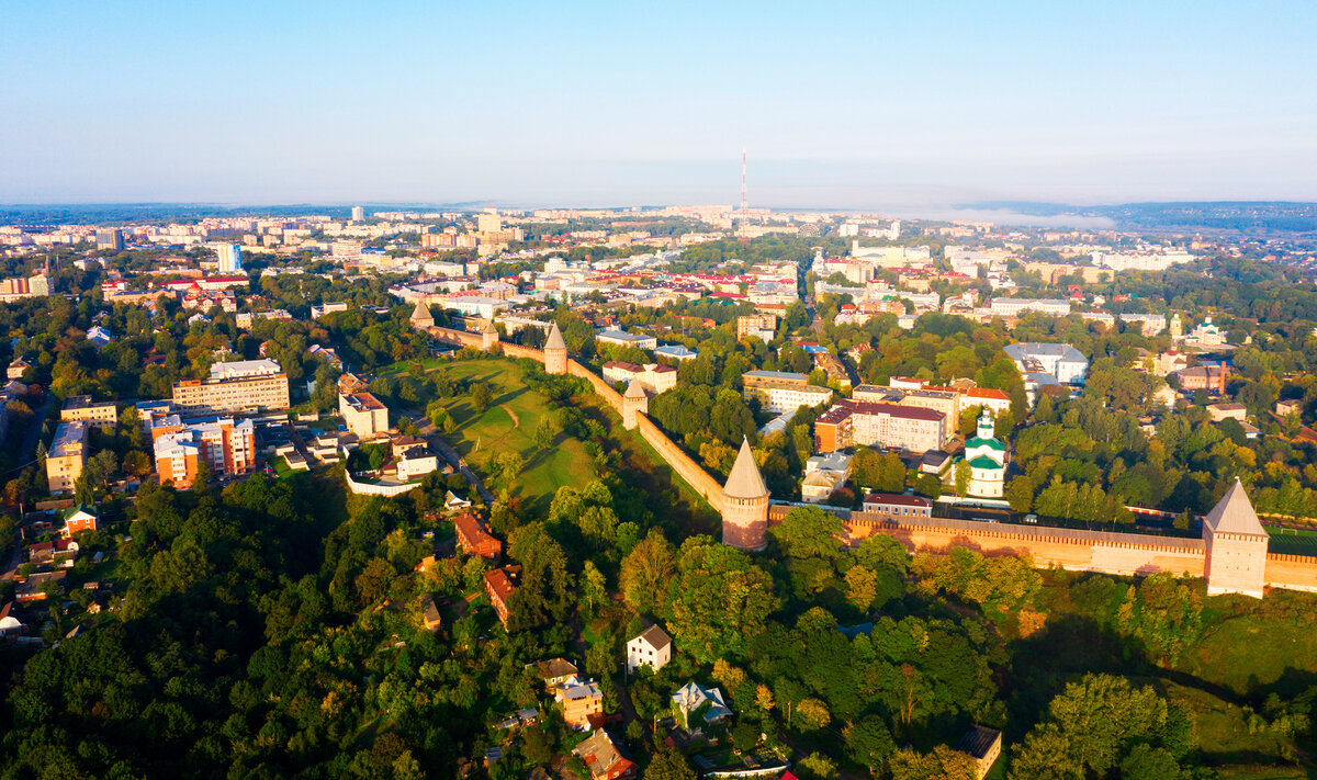 Смоленск — город пограничный, рубежный, на протяжении всей своей истории защищавший и защищавшийся.Фото: Mikhail Starodubov / Shutterstock.com