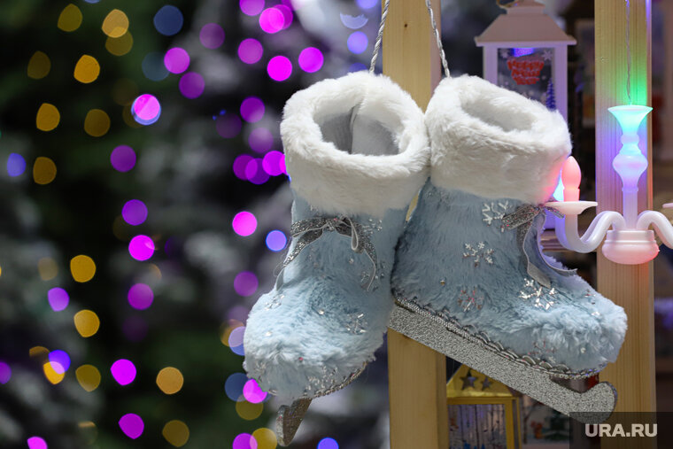    Подарок может быть недорогим, но практичным и вызывающий эмоции