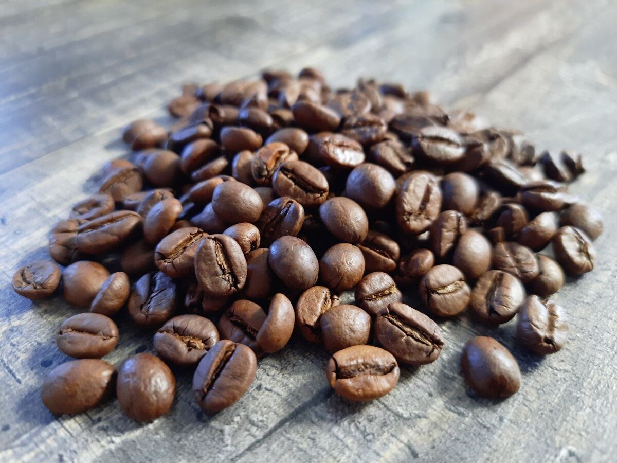 вьетнамский кофе. кофейное дерево робуста вьетнам. кофе зерна мешок. японский кофе в дрип пакетах. арабика в зёрнах вьетнам.