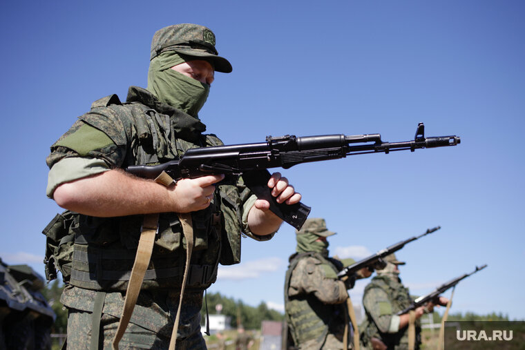    С начала 2023 года на военную службу по контракту принято 452 тысячи добровольцев