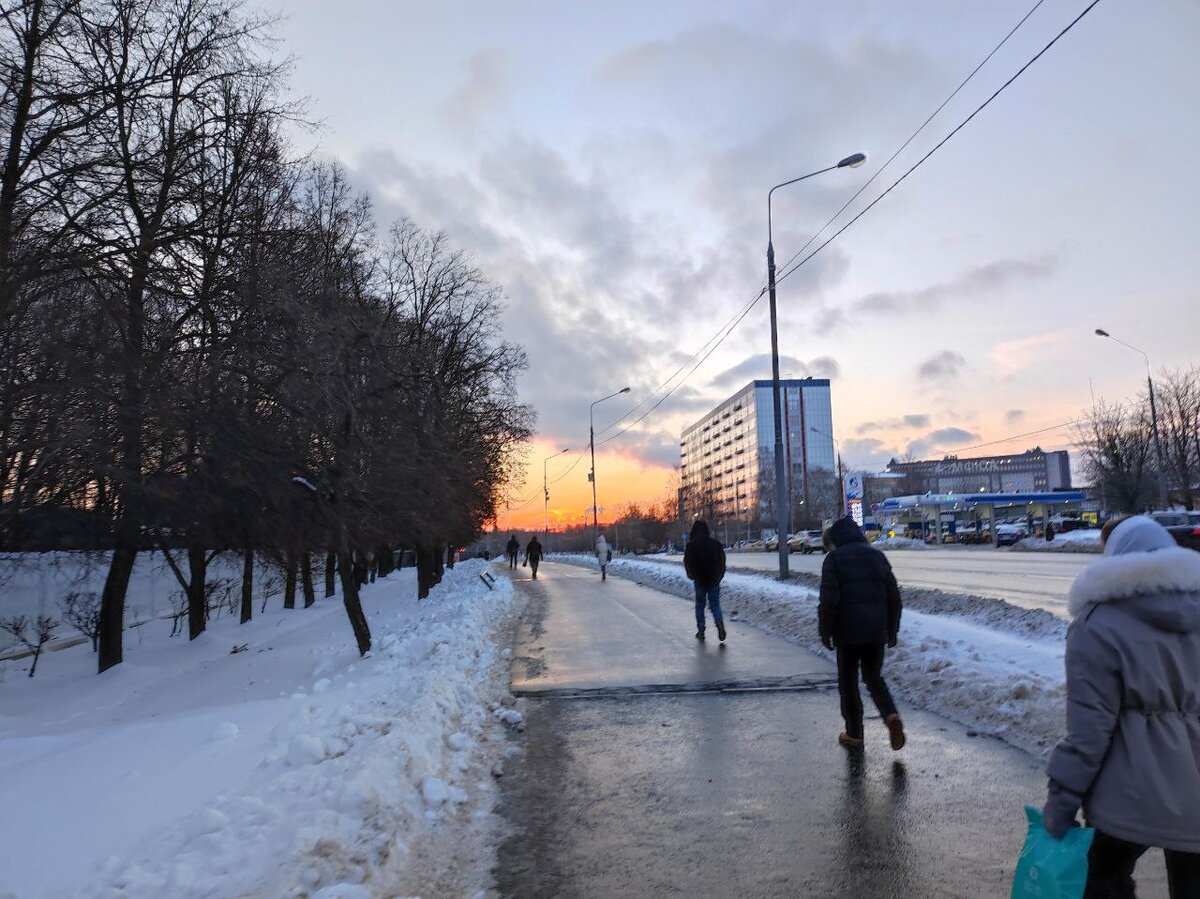 Дорога к солнышку и свету.