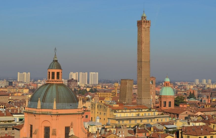    Итальянский город готовится к обрушению падающей башни