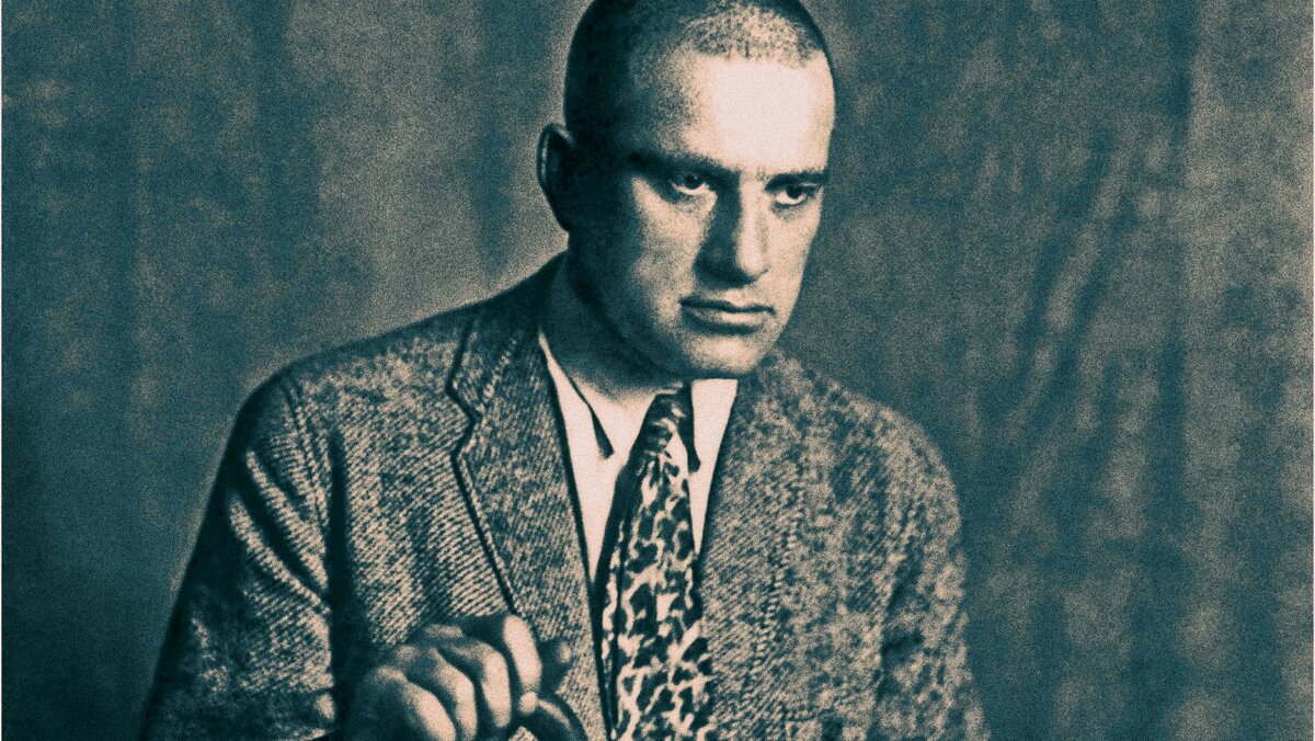 "Лучше точку пули в конце": предсмертные мысли Маяковского | Славные ...