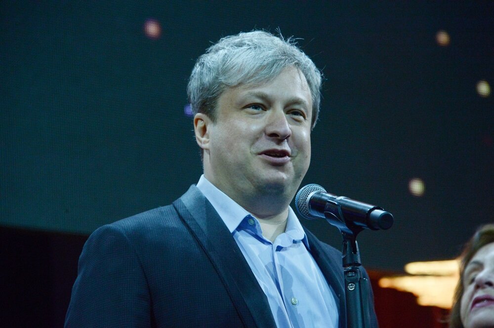 АНТОН ДОЛИН* ВРОДЕ БЫ ДОЛЖЕН БЫЛ ЗАНИМАТЬСЯ КИНО. А СТАЛ ПОЛИТИКОМ... НО НЕУДАЧНО. © ANATOLY LOMOKHOV/GLOBALLOOKPRESS