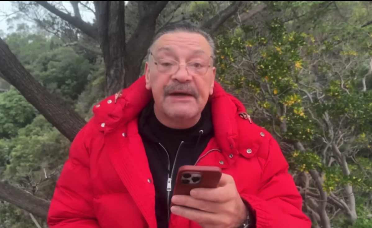 Ютуб площадка на сегодняшний день  - главная сцена во французской жизни Дмитрия Назарова