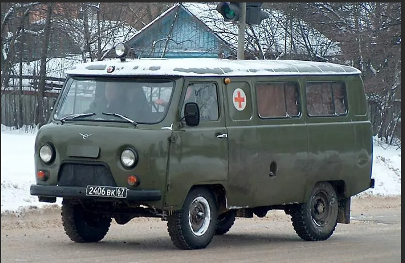 На такой Буханочке в молодости катался в вдвоем с водителем, по деревням, концы были по 25 км. 