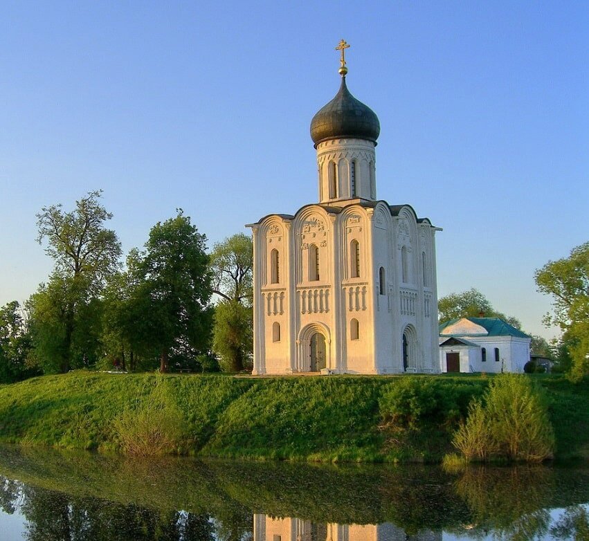 Строительство церкви покрова. Храм Покрова на Нерли. Храм Покрова Богородицы на Нерли. Храм на Нерли во Владимире. Церковь Покрова Богородицы на Нерли Боголюбово