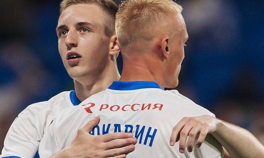    Тюкавин продолжит играть за родной клуб. Фото: ФК «Динамо»