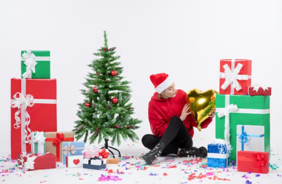 сладкие новогодние подарки для детей 2023 года. детские подарки на новый год. новогодние подарки для детей сладкие. 2024 год подарки. новогодний дракон.