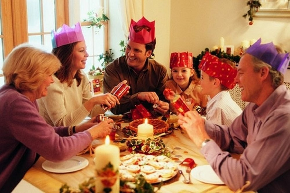 Новогодние традиции создавайте сами То, что делает семью еще крепче: идеи теплых новогодних традиций Новый Год наверное самый любимый праздник человечества.-12
