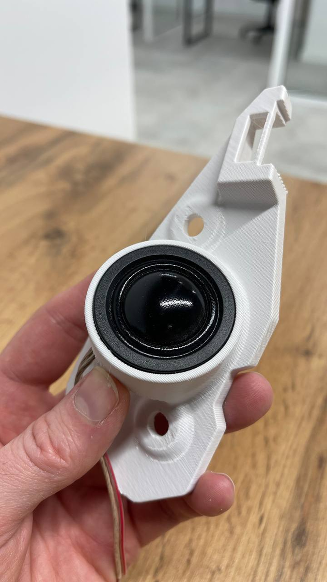 Инсталляция высокочастотных динамиков Helix S1T в аудиосистему для ...