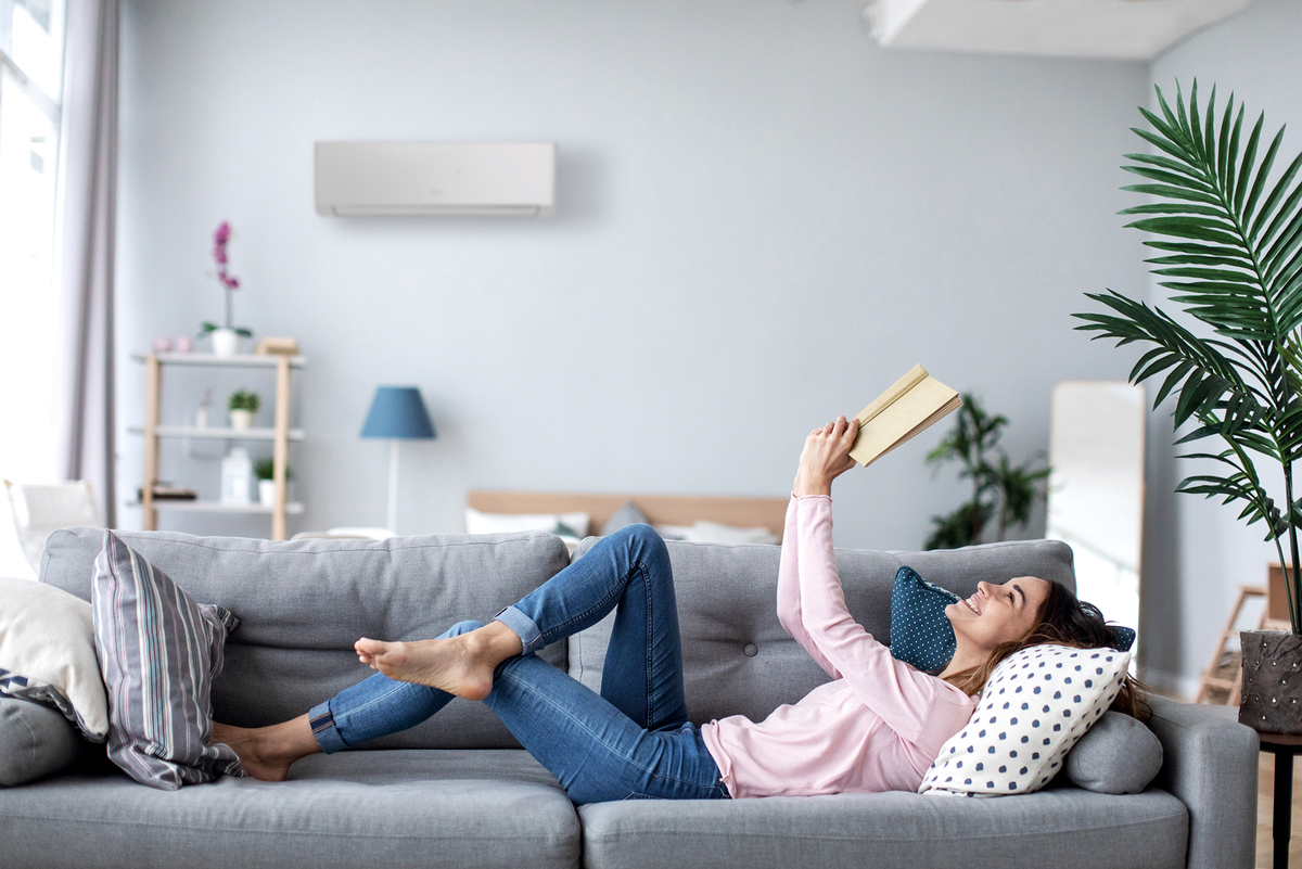 Люди в новой квартире. Сон получить дом. Семья переезжает. Mattress. Сон получить дом.