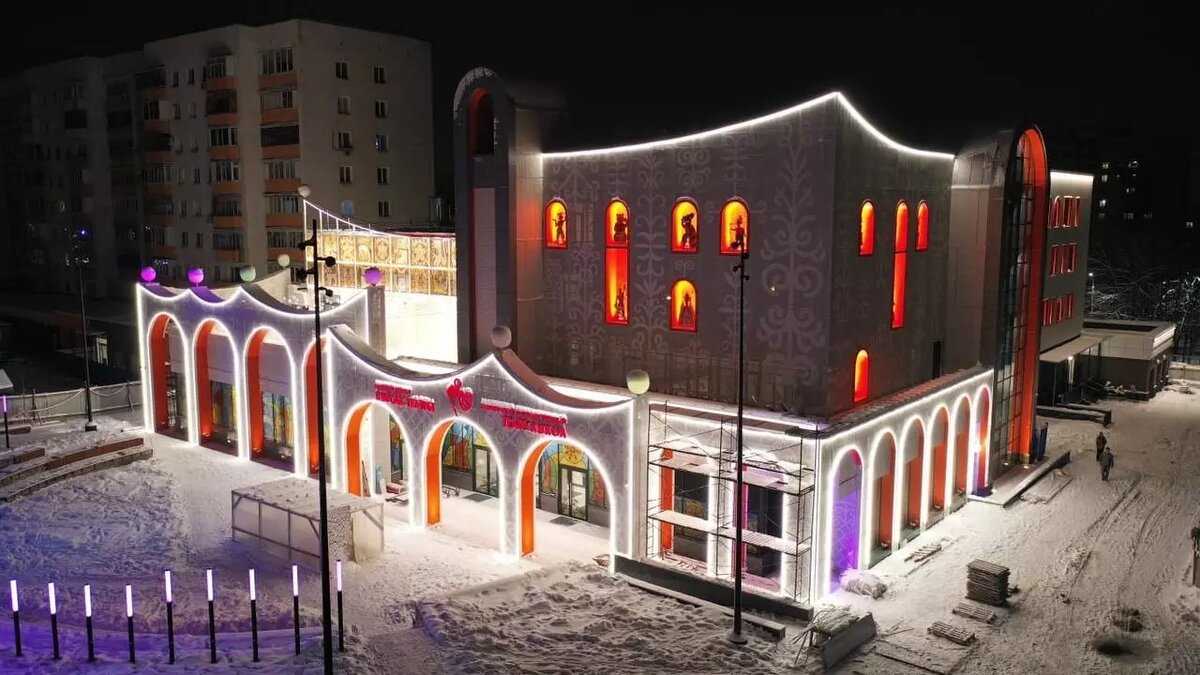     Также стало известно, какой спектакль будет показан первым на обновленной сцене театра.