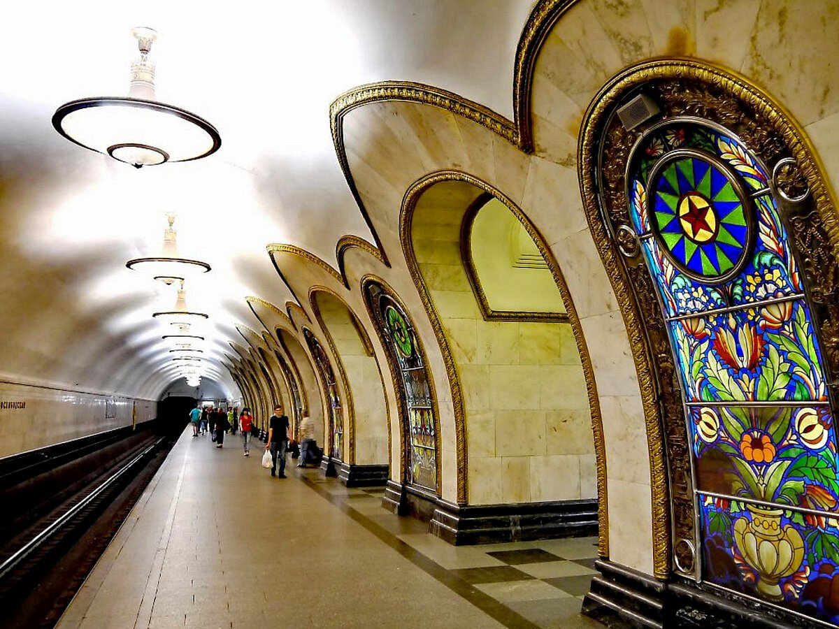 Станции метро в Москве. Станции метро Московского метрополитена. Станция метро Московская Москва. Маяковская и Новослободская метро.