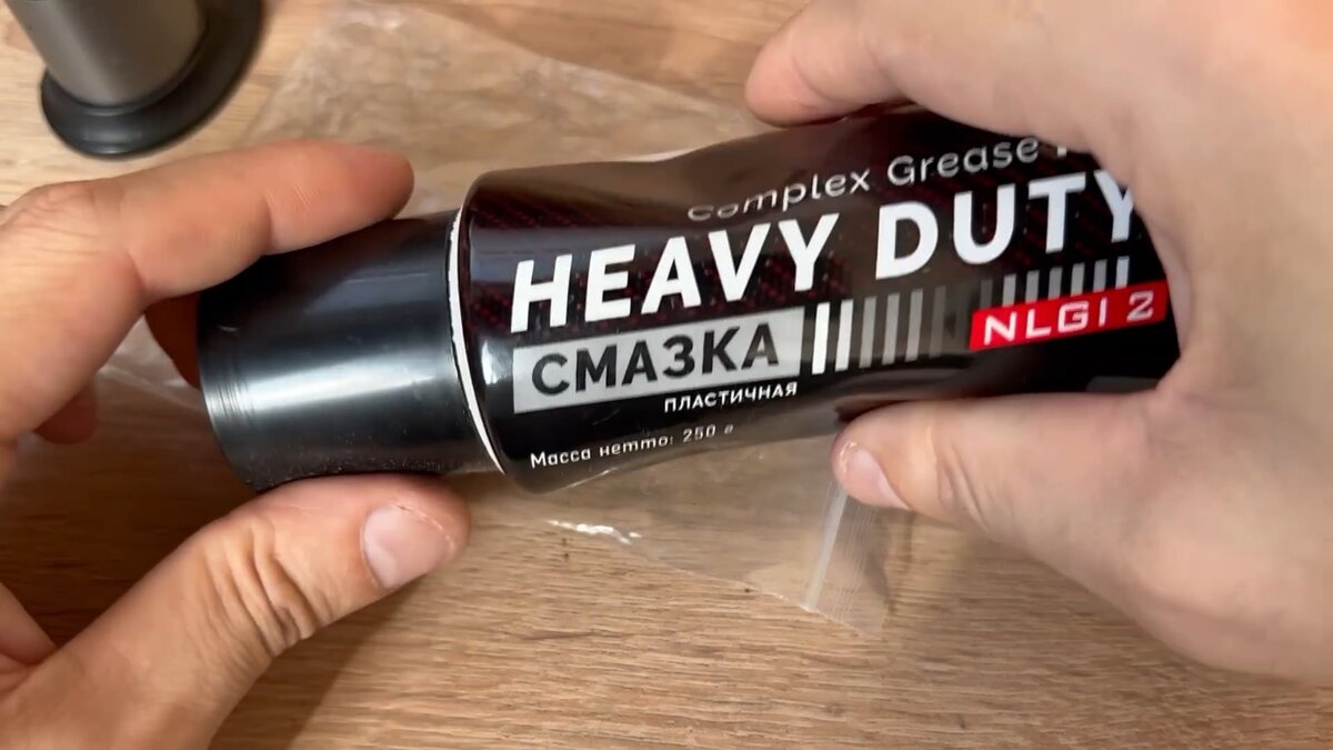 Как смазать закрытый подшипник, не открывая пыльник. Хитрый способ ...