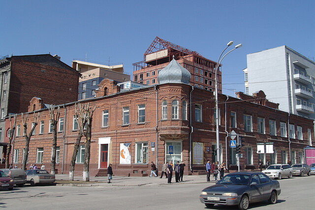 Красный проспект, 9. Государственное художественное училище