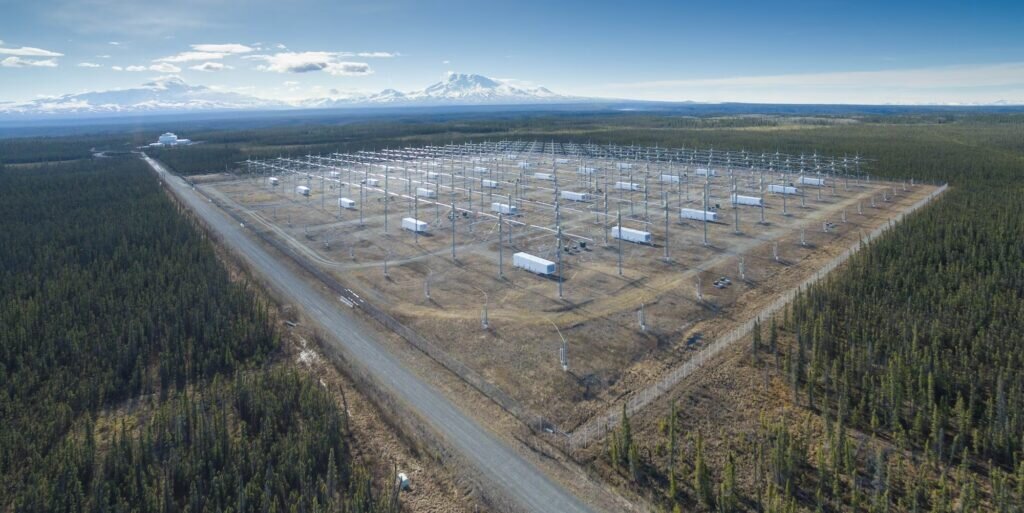 Антенное поле HAARP. 