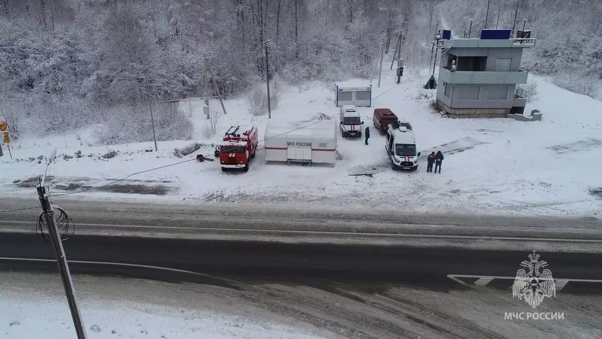 Дальнобойщики вторые сутки стоят в пробке на заснеженной трассе в Башкирии  | НОВЫЕ ИЗВЕСТИЯ | Дзен