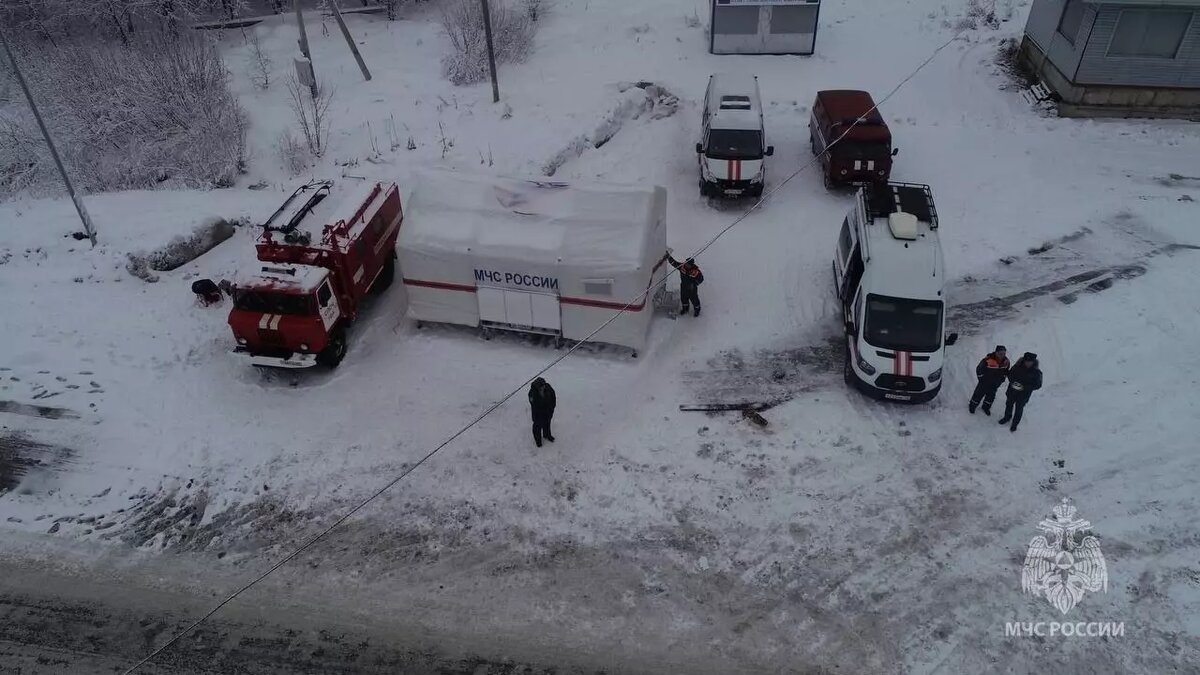 Дальнобойщики вторые сутки стоят в пробке на заснеженной трассе в Башкирии  | НОВЫЕ ИЗВЕСТИЯ | Дзен