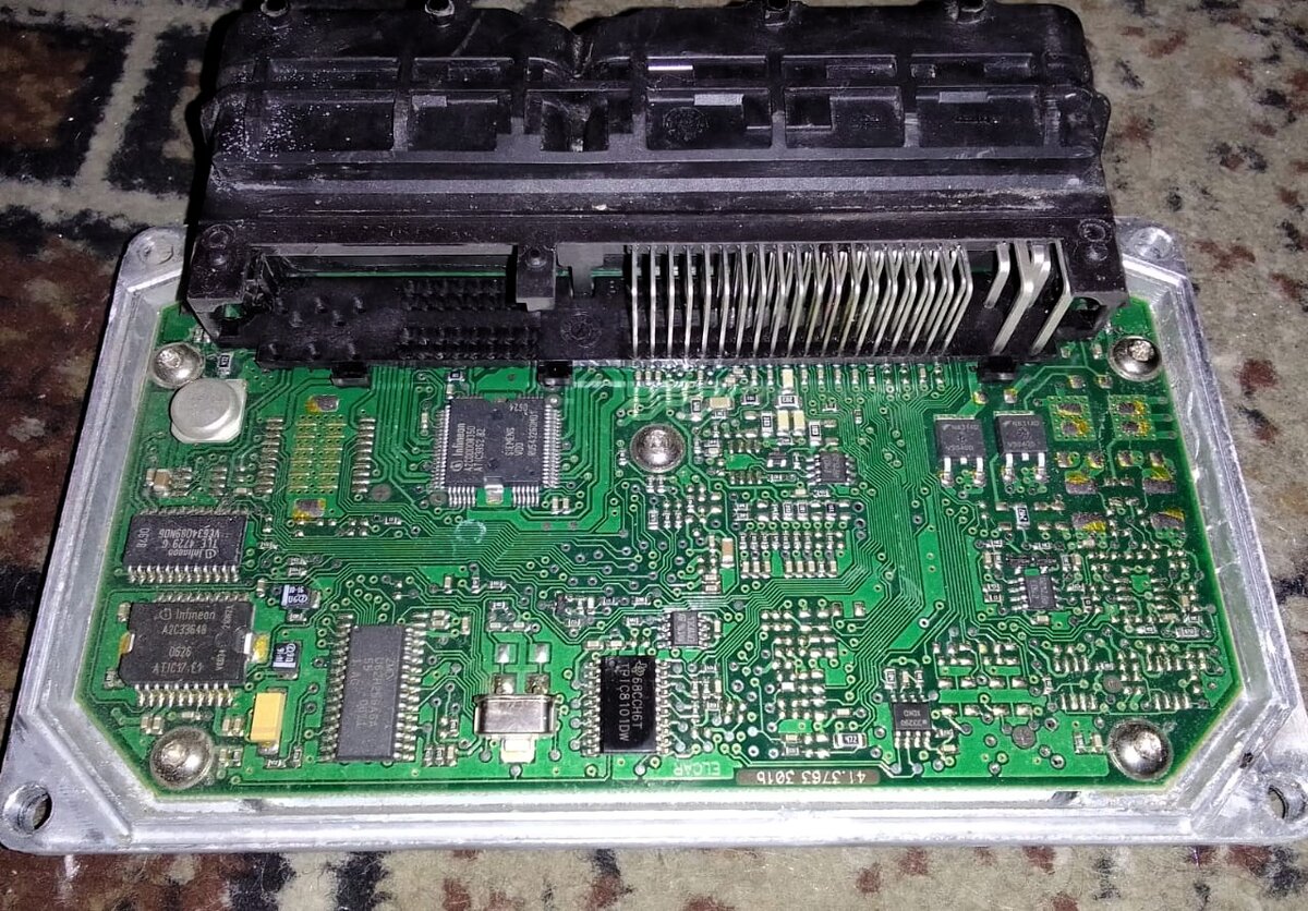 Плата М103 (вид сверху)