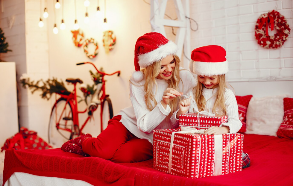 Новогодний подарок девочке