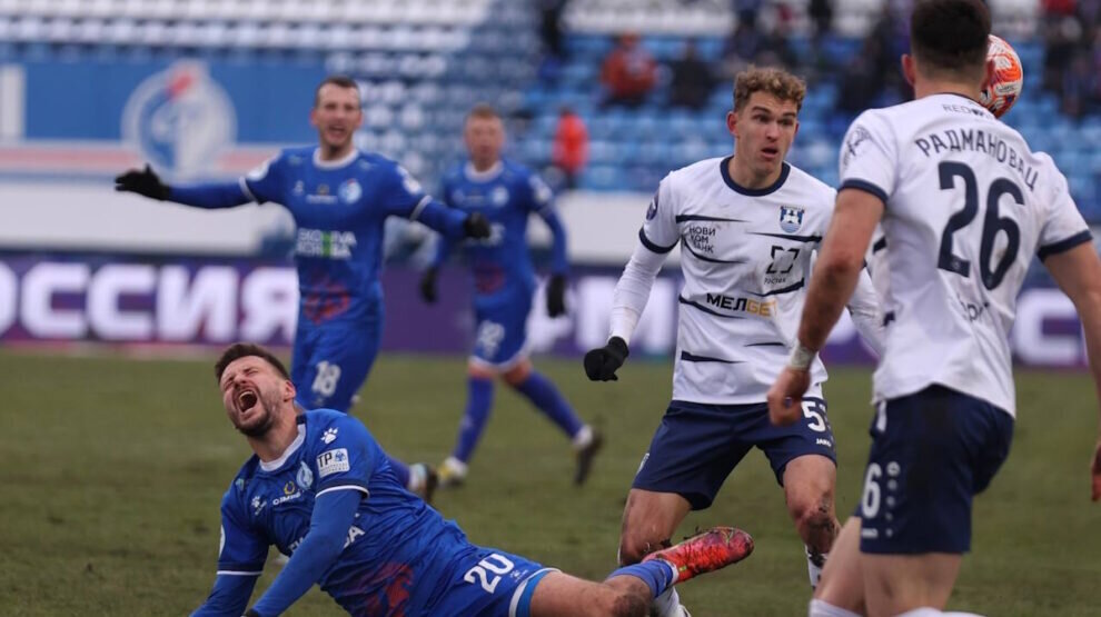    «Балтика» доехала до Воронежа, сражаясь с погодой. Фото: пресс-служба ФК «Факел» (Воронеж)